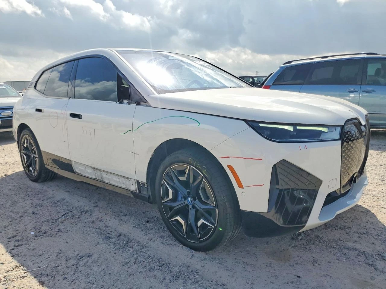 BMW iX xDrive50, снимка 4 - Автомобили и джипове - 55560251