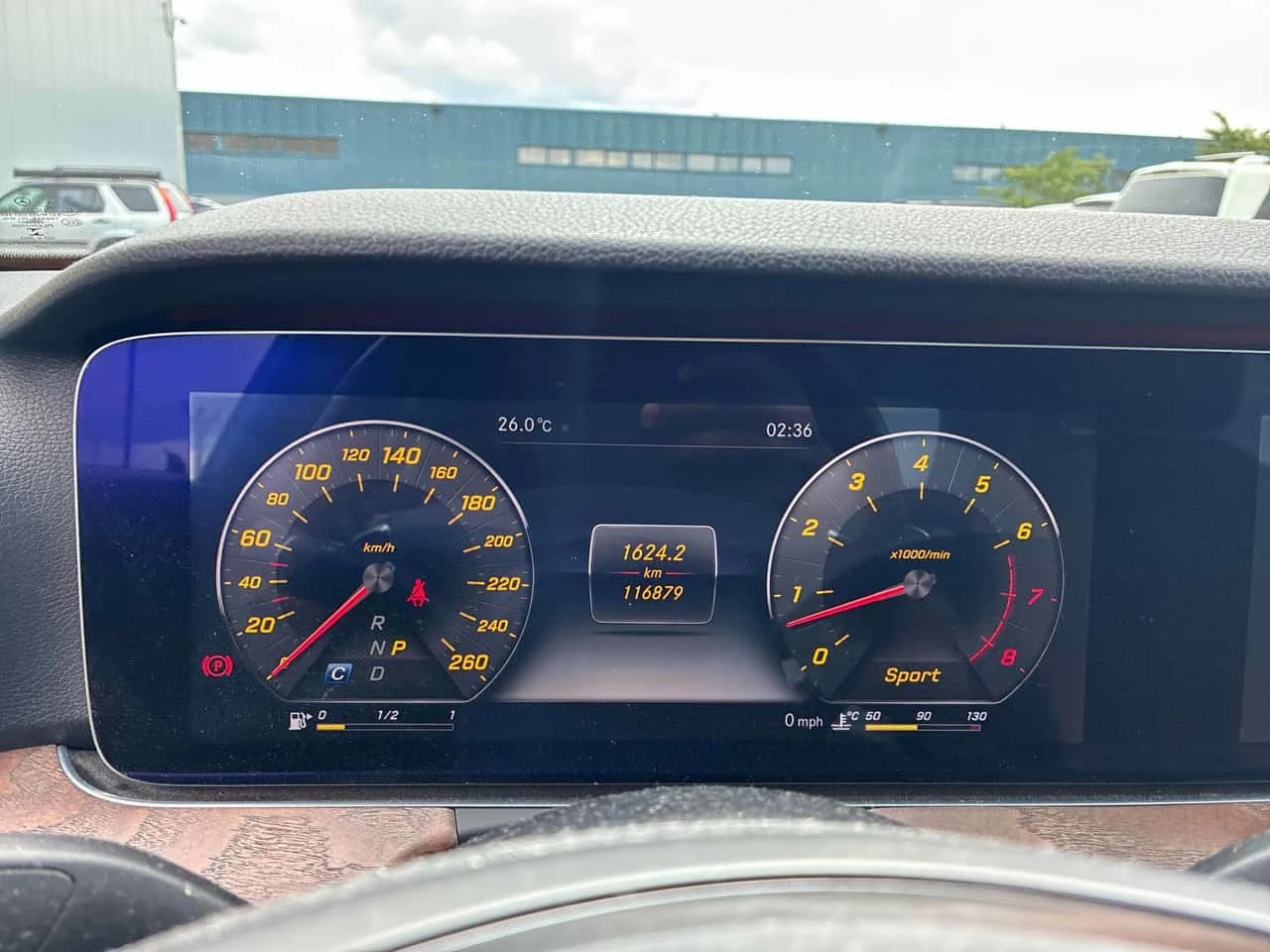 Mercedes-Benz E 400 4MATIC* BURMESTER* + ГУМИ , снимка 8 - Автомобили и джипове - 55743629
