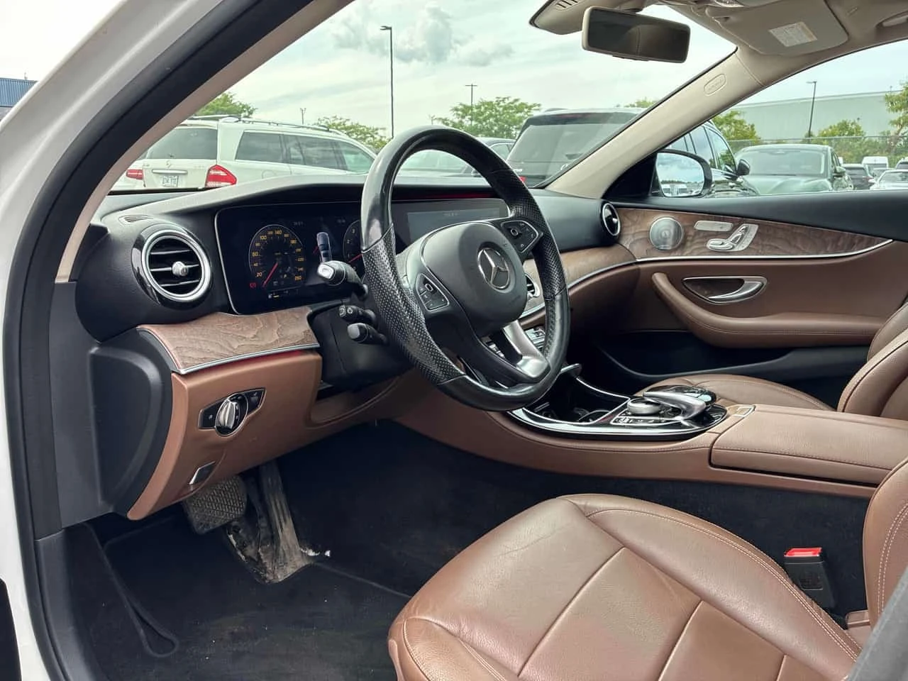 Mercedes-Benz E 400 4MATIC* BURMESTER* + ГУМИ , снимка 5 - Автомобили и джипове - 55743629