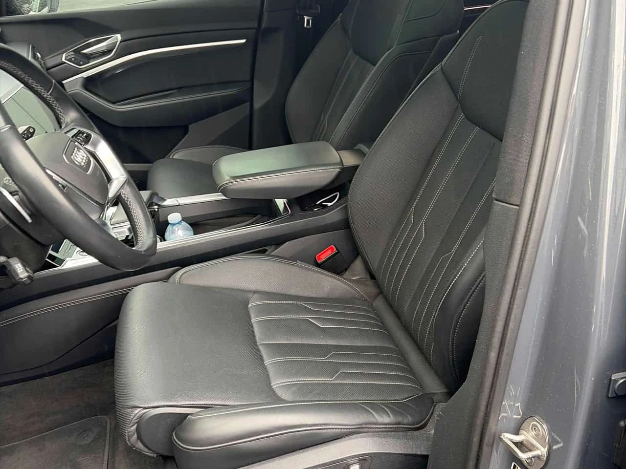 Audi E-Tron Q8 quattro | CARFAX | БЕЗ ИНЦИДЕНТИ, снимка 10 - Автомобили и джипове - 56537214