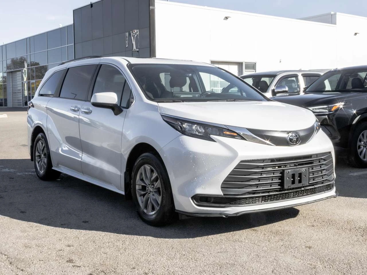 Toyota Sienna Hybrid XLE 8 Passenger | Mobile.bg � ����������� 5