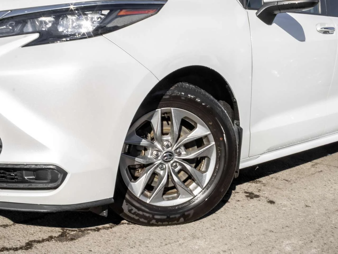 Toyota Sienna Hybrid XLE 8 Passenger | Mobile.bg � ����������� 3