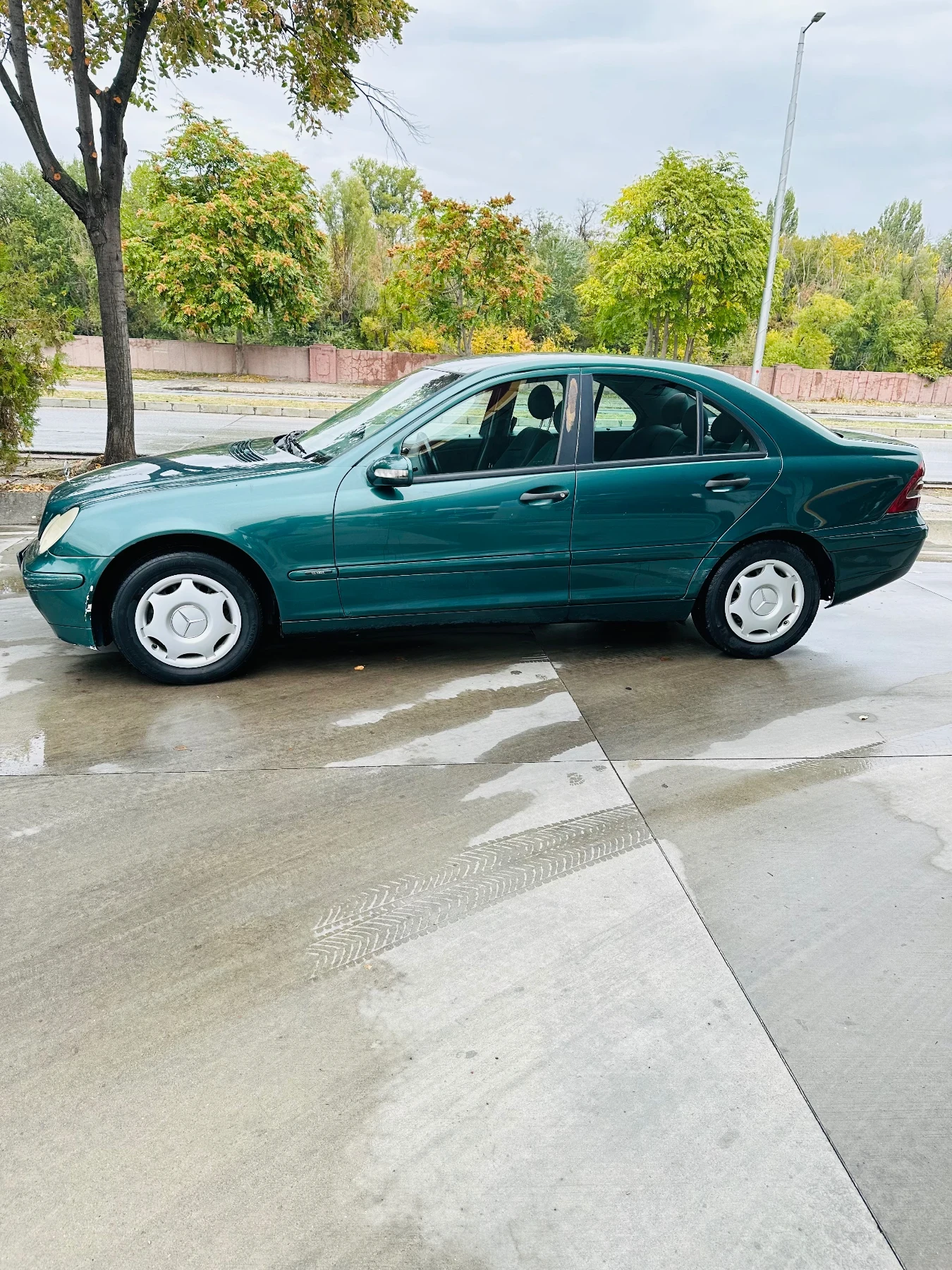 Mercedes-Benz C 200, снимка 8 - Автомобили и джипове - 56550838