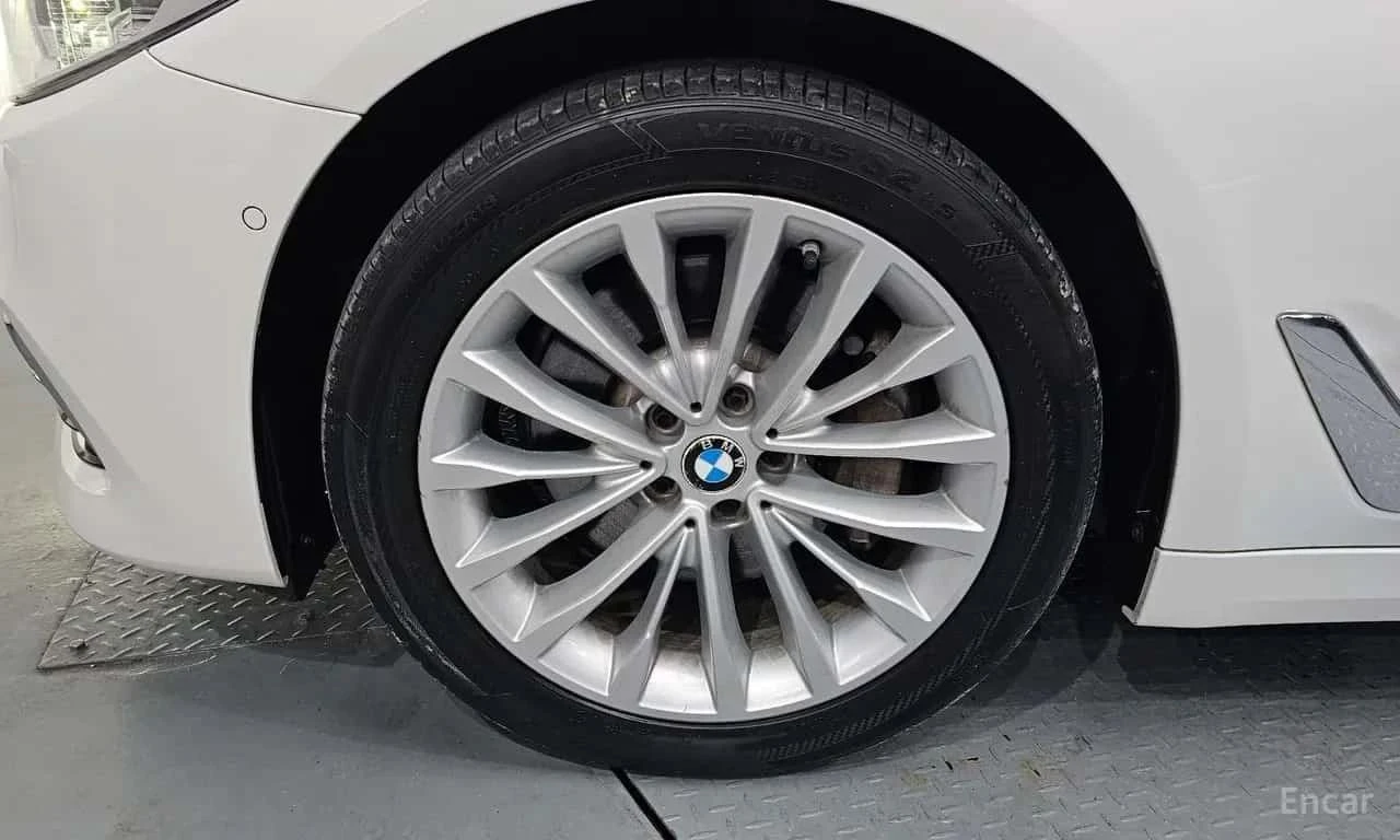 BMW 530, снимка 15 - Автомобили и джипове - 56727585