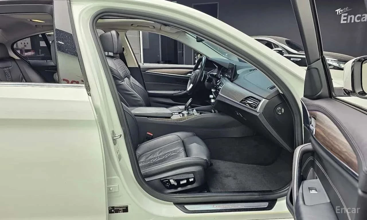 BMW 530, снимка 13 - Автомобили и джипове - 56727585