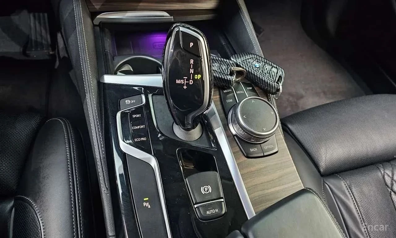 BMW 530, снимка 11 - Автомобили и джипове - 56727585