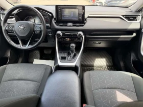Toyota Rav4 * XLE AWD * ПОДГРЕВИ * ПАНО * KEYLESS * CARFAX, снимка 9