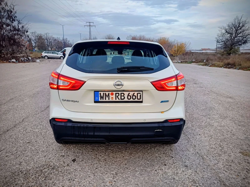 Nissan Qashqai 1.5.110 кс, снимка 10 - Автомобили и джипове - 52553951