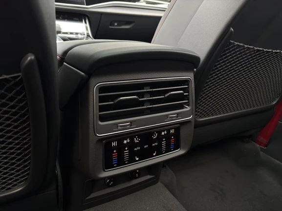 Audi SQ7 Quattro = NEW = Black Optic Plus Гаранция, снимка 12 - Автомобили и джипове - 54441811