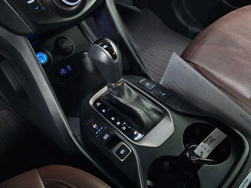 Hyundai Santa fe Diesel 2.0 4WD| 184к.с.| ВКЛ.ТЕХНОТЕСТ, снимка 9 - Автомобили и джипове - 55432538