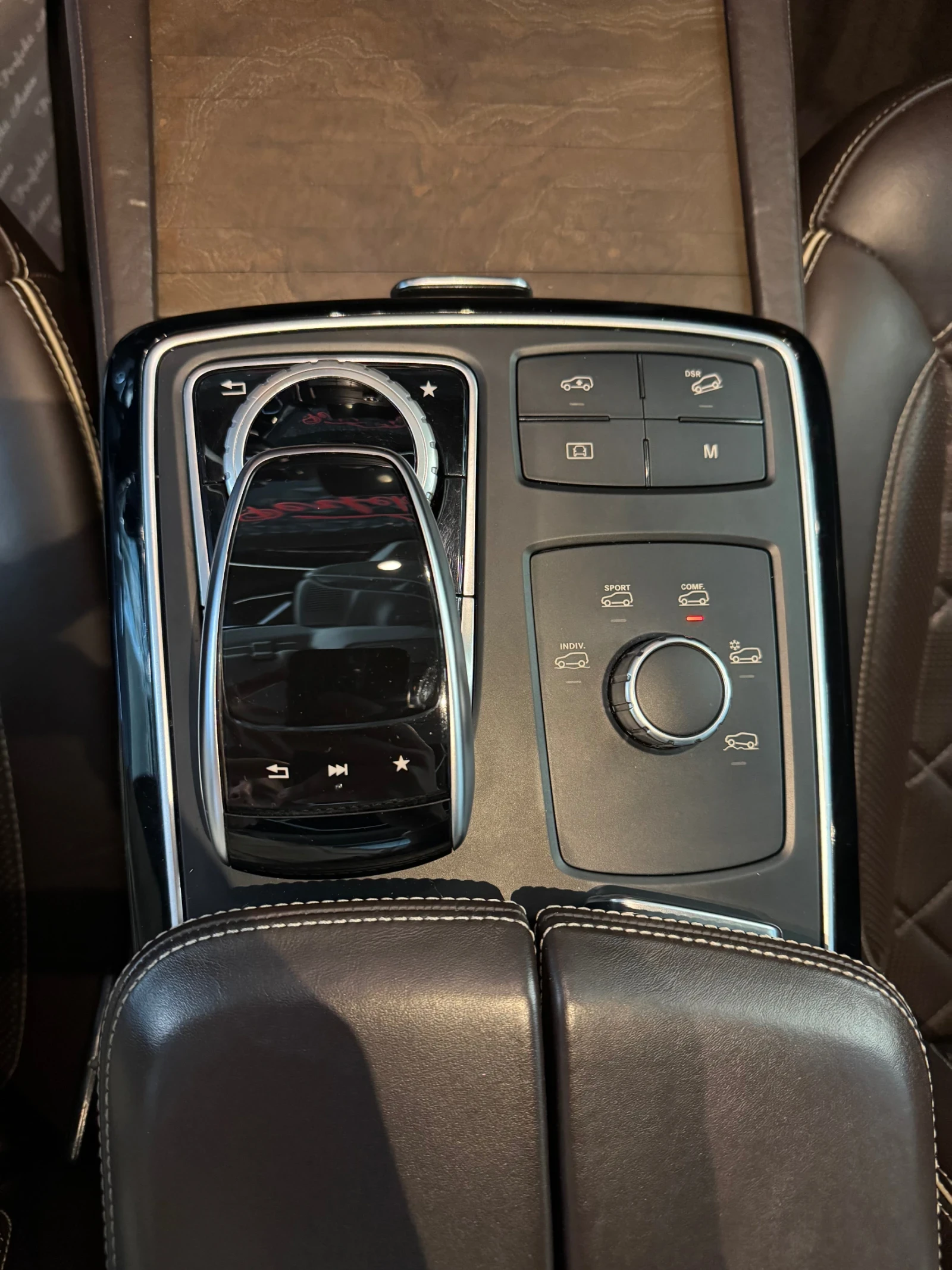 Mercedes-Benz GLS 500 4 MATIC * AMG * FULL Екстри * 6+ 1* HARMAN/KARDON - изображение 8