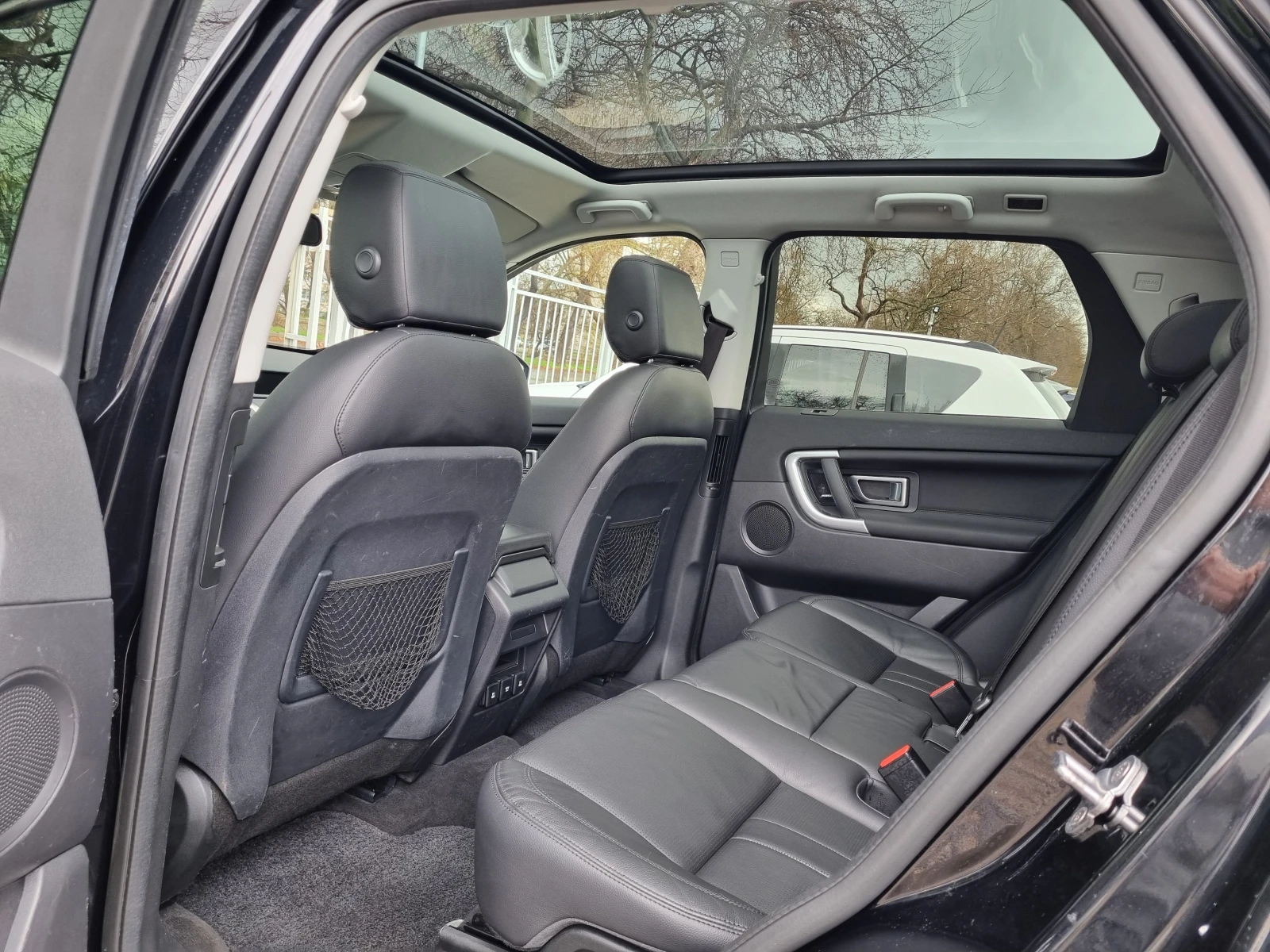 Land Rover Discovery Sport Камера/Meridian/Панорама/Memory, снимка 9 - Автомобили и джипове - 54005632