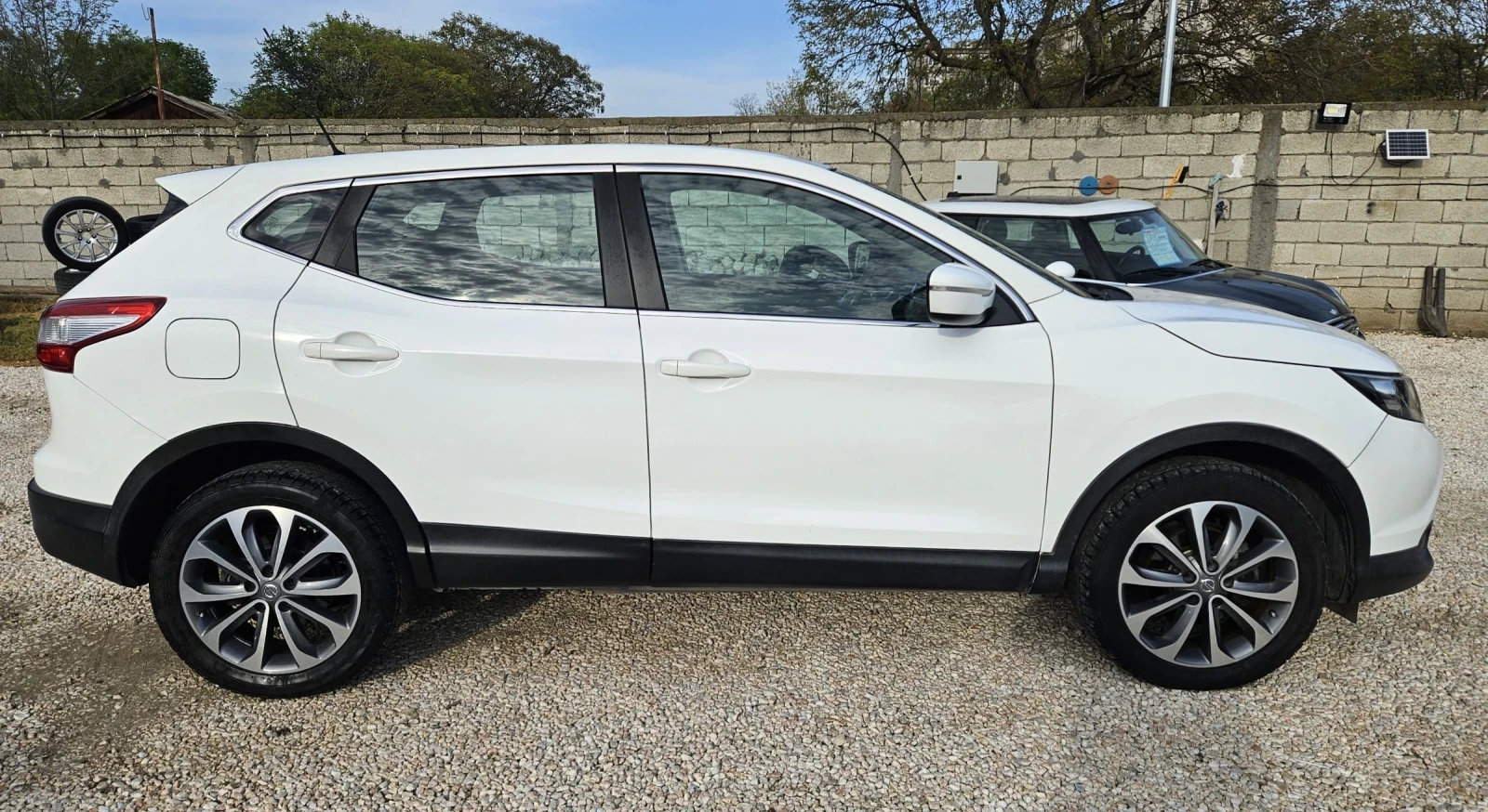 Nissan Qashqai 1.5 DCI..NAVI.KAMERA, снимка 4 - Автомобили и джипове - 54230914