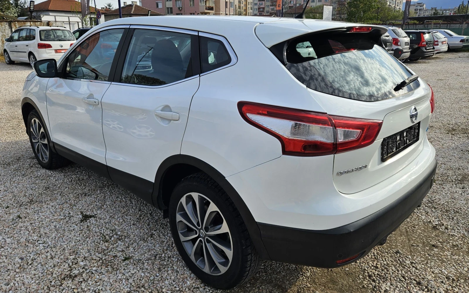 Nissan Qashqai 1.5 DCI..NAVI.KAMERA, снимка 7 - Автомобили и джипове - 54230914