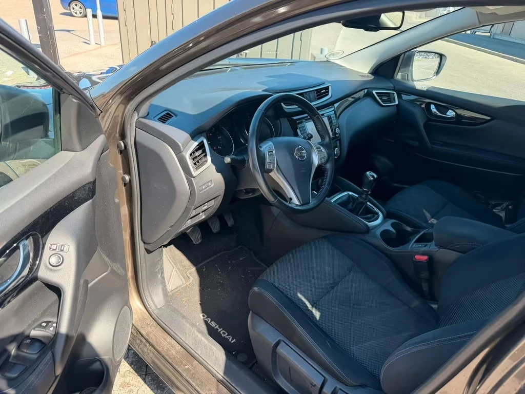 Nissan Qashqai 1.6d Tekna 131ps DK, снимка 10 - Автомобили и джипове - 54671075