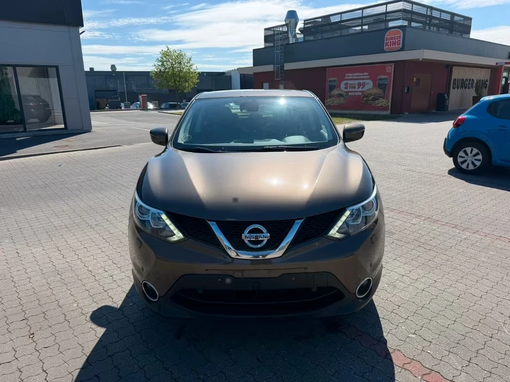 Nissan Qashqai 1.6d Tekna 131ps DK, снимка 2 - Автомобили и джипове - 54671075