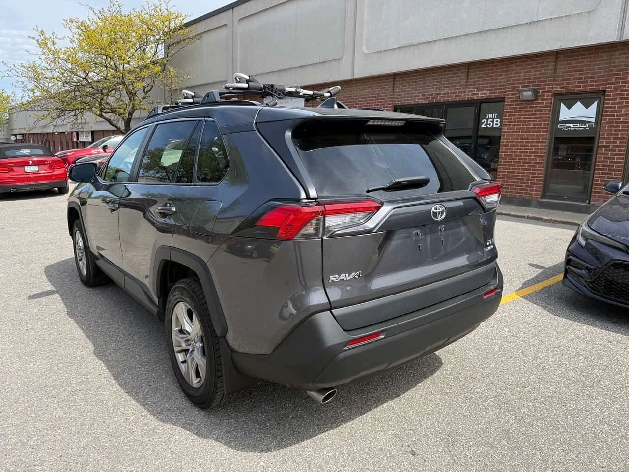 Toyota Rav4 * XLE AWD * ПОДГРЕВИ * ПАНО * KEYLESS * CARFAX, снимка 17 - Автомобили и джипове - 54794476