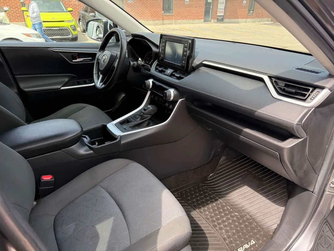 Toyota Rav4 * XLE AWD * ПОДГРЕВИ * ПАНО * KEYLESS * CARFAX, снимка 5 - Автомобили и джипове - 54794476