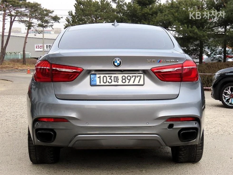 BMW X6 XDRIVE M50D HEAD UP 360CAM PANORAMA FULL, снимка 4 - Автомобили и джипове - 55538626