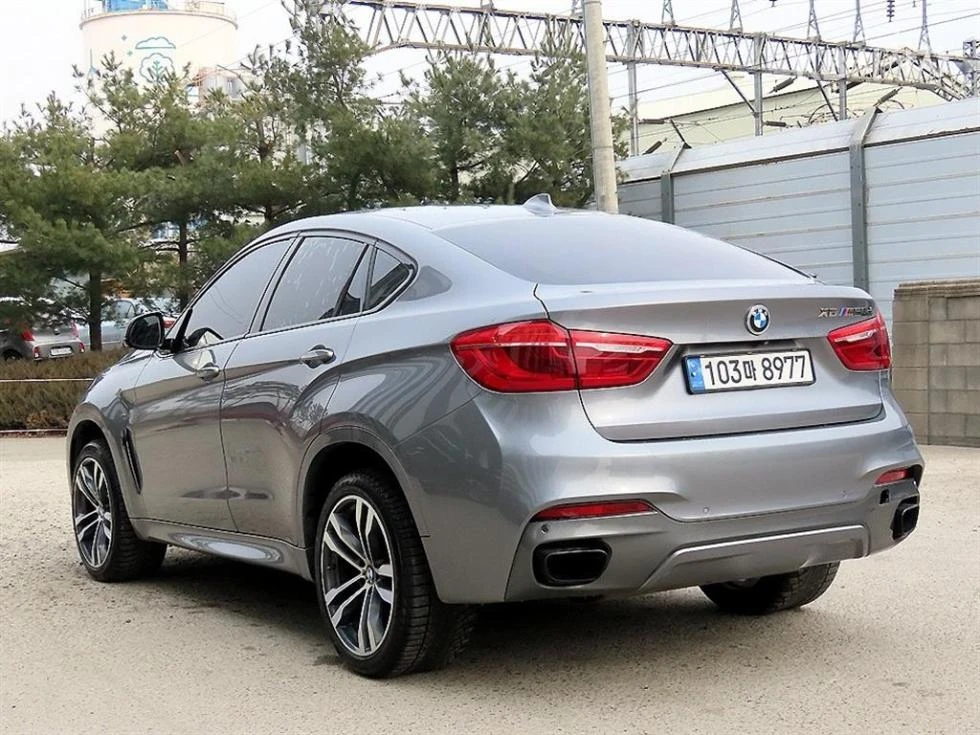 BMW X6 XDRIVE M50D HEAD UP 360CAM PANORAMA FULL, снимка 2 - Автомобили и джипове - 55538626