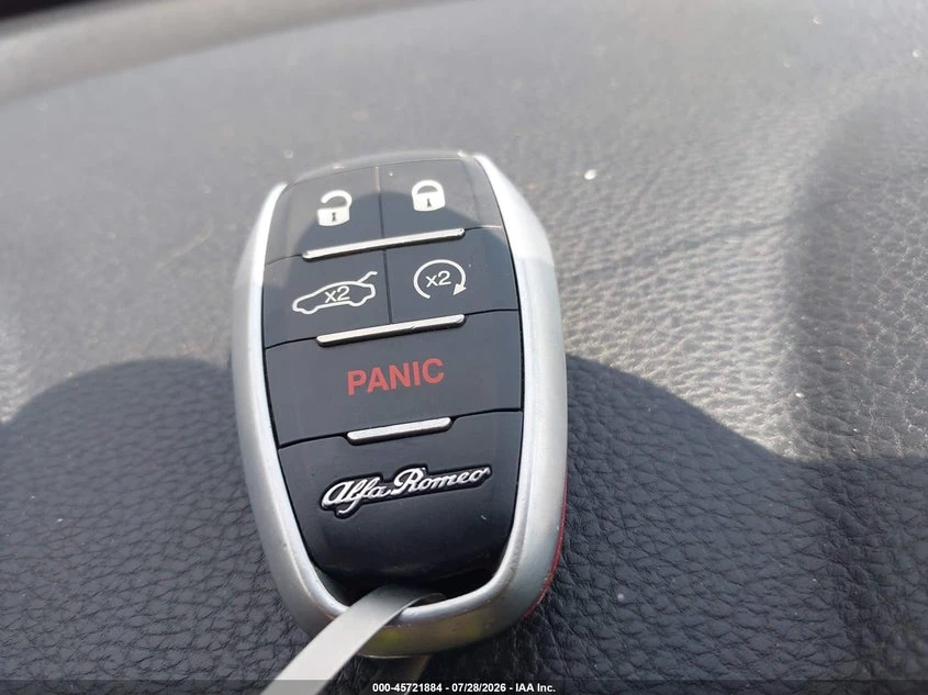 Alfa Romeo Stelvio 2.0l Sport Awd, снимка 11 - Автомобили и джипове - 55591543