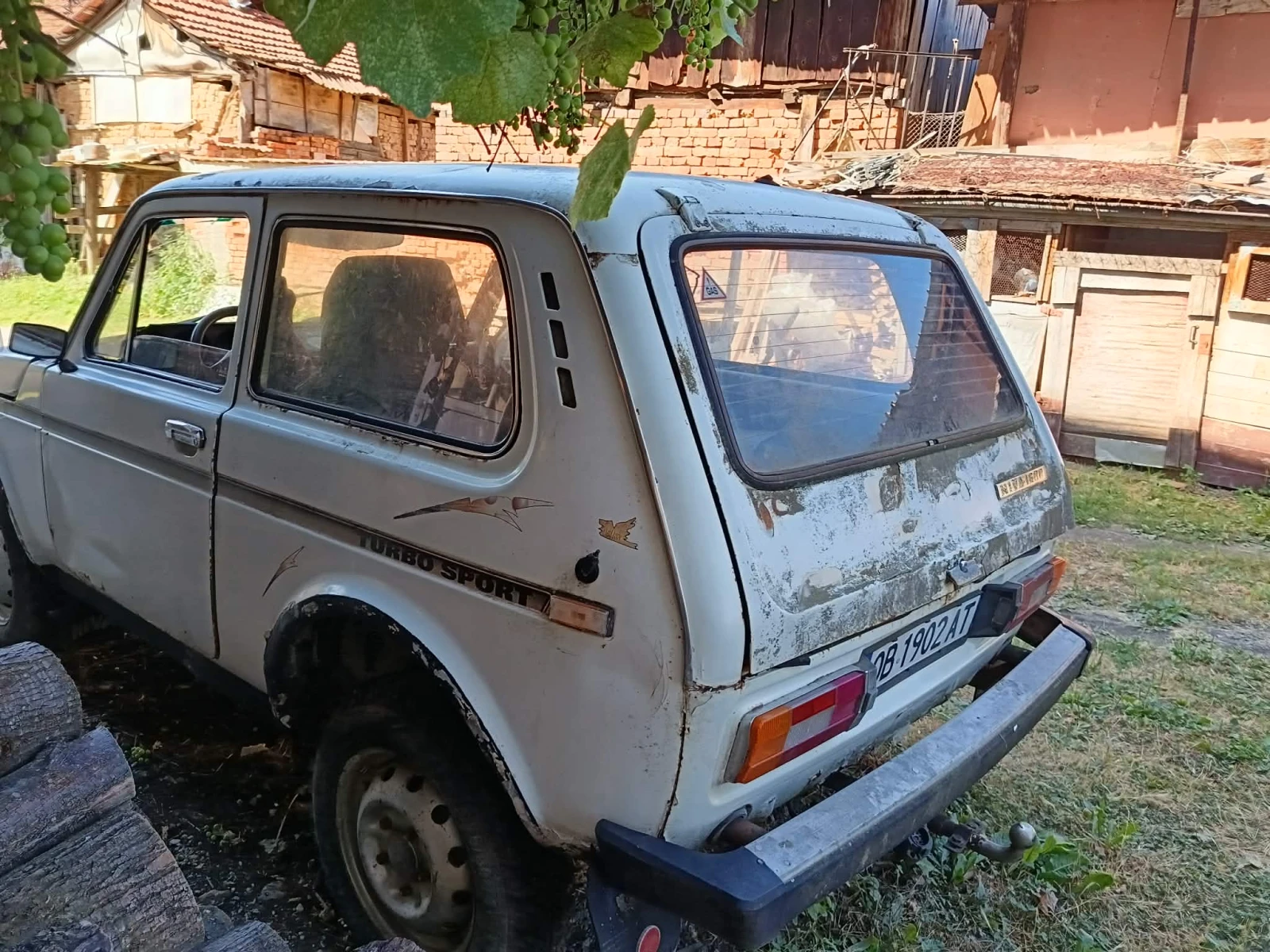 Lada Niva VAZ2121, снимка 2 - Автомобили и джипове - 55740840