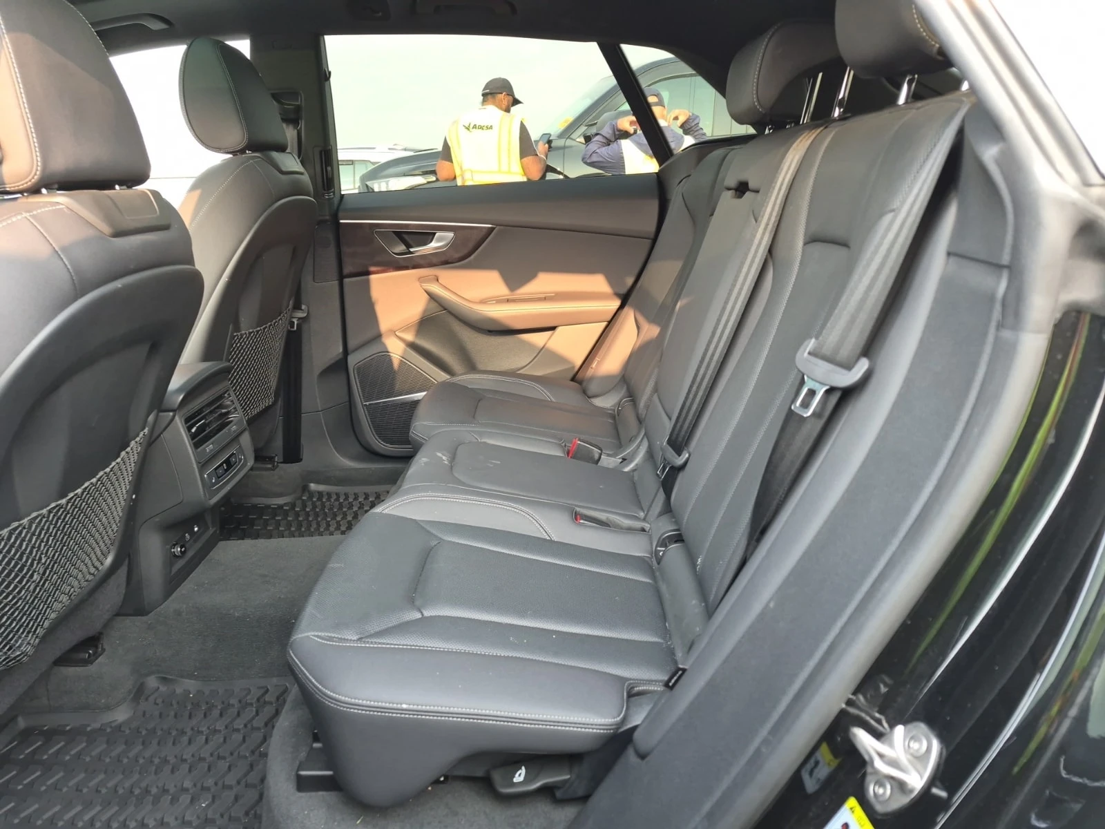 Audi Q8  PROGRESSIV / 360 / ОБДУХВАНЕ / ПАНОРАМА , снимка 12 - Автомобили и джипове - 56080363