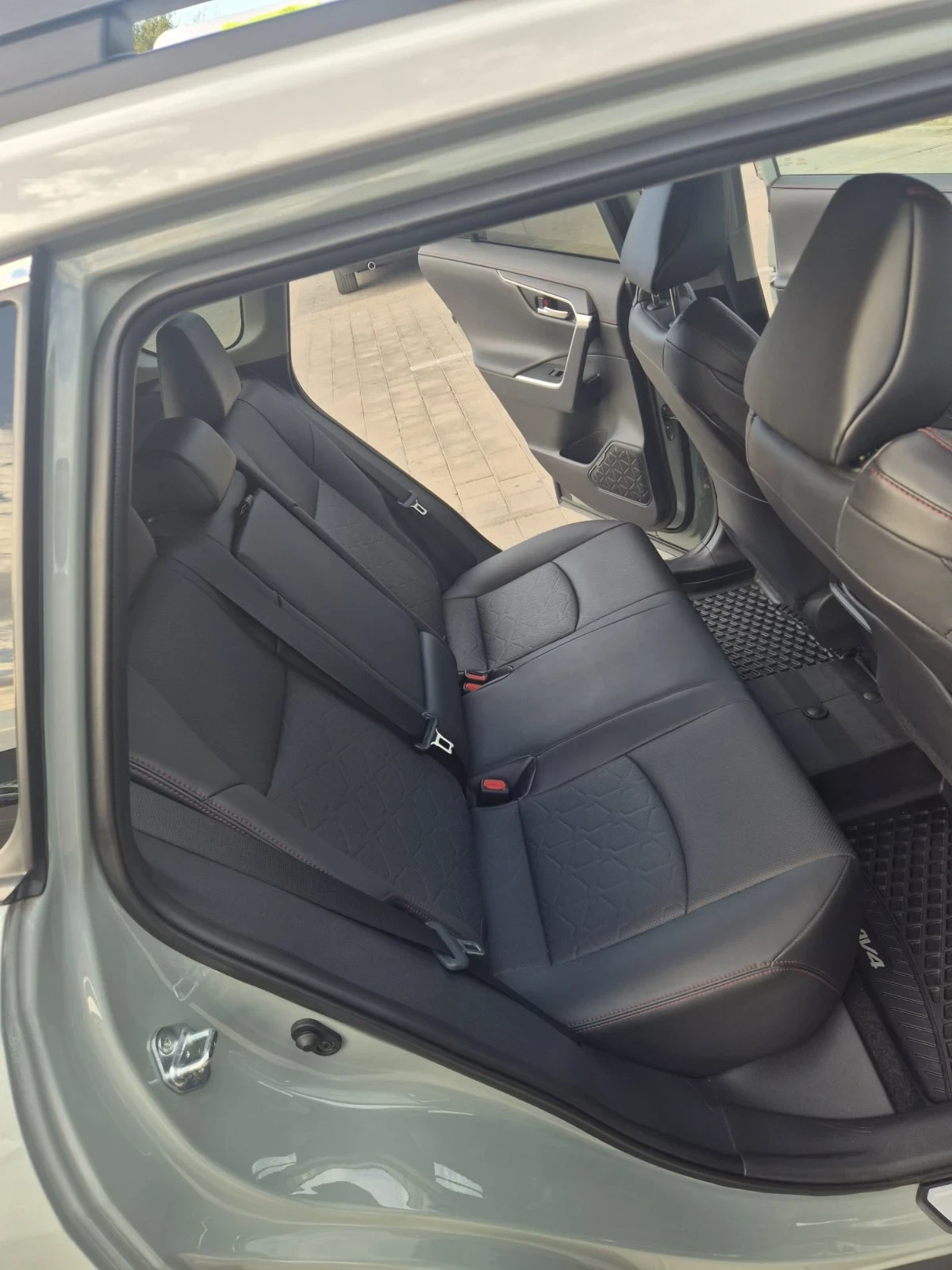 Toyota Rav4 TRD Off-Road 2.5 AWD / JBL / Lunar Rock / 203 �.�. | Mobile.bg � ����������� 14