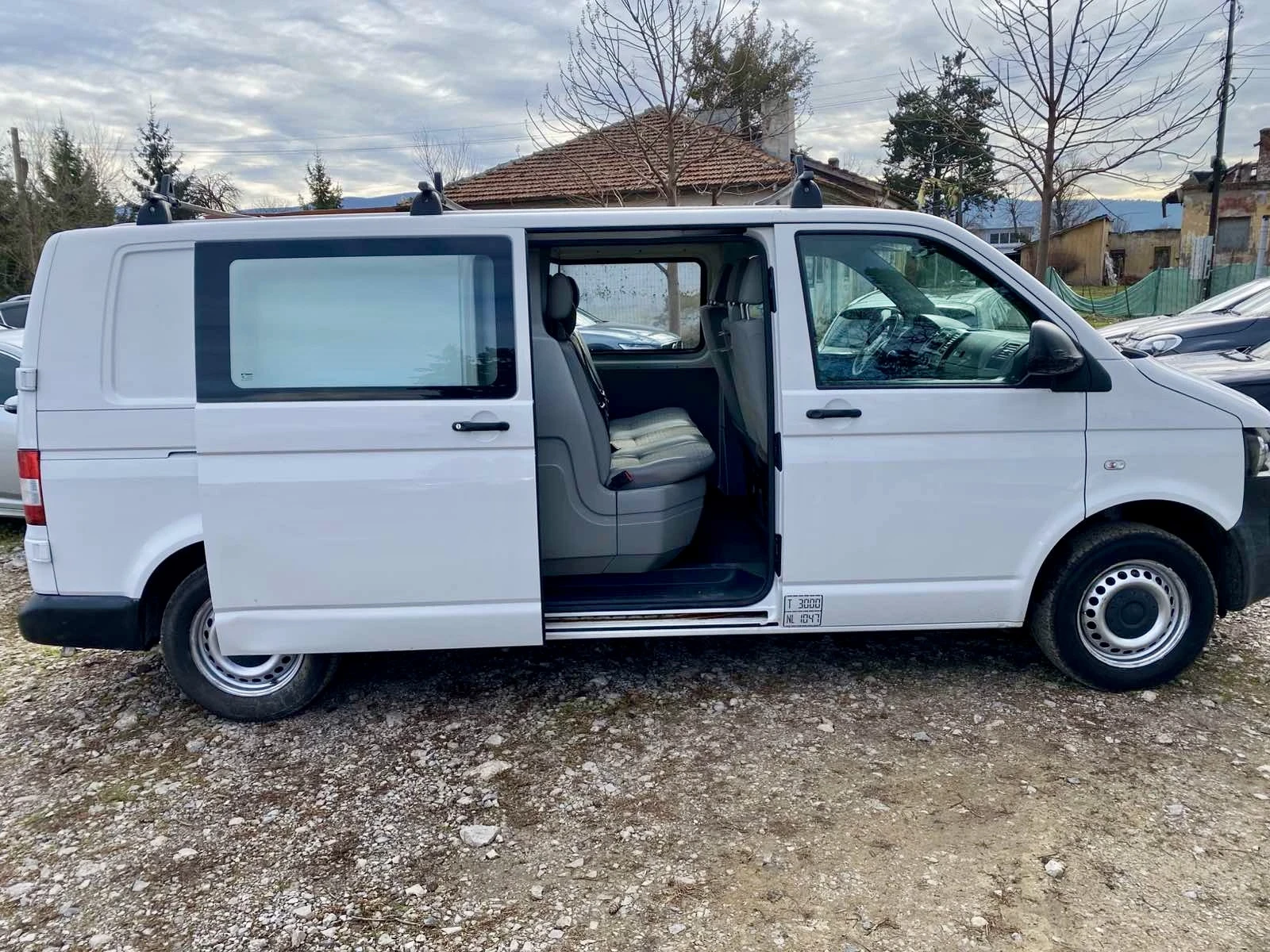 VW Transporter 2, 0 TDI Климатик  5+ 1 места  - изображение 9