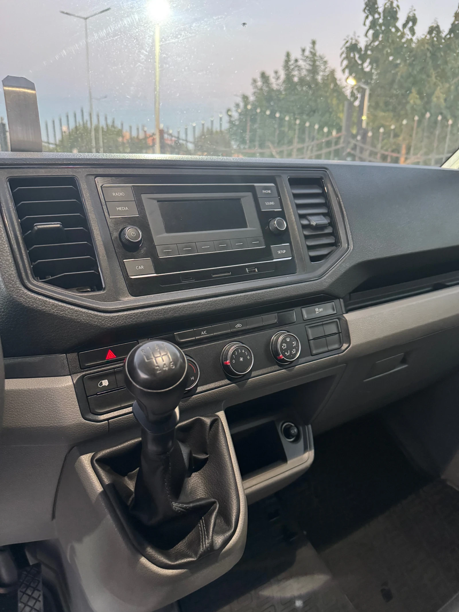 VW Crafter 2.0 tdi 140 к.с , снимка 8 - Бусове и автобуси - 56127251