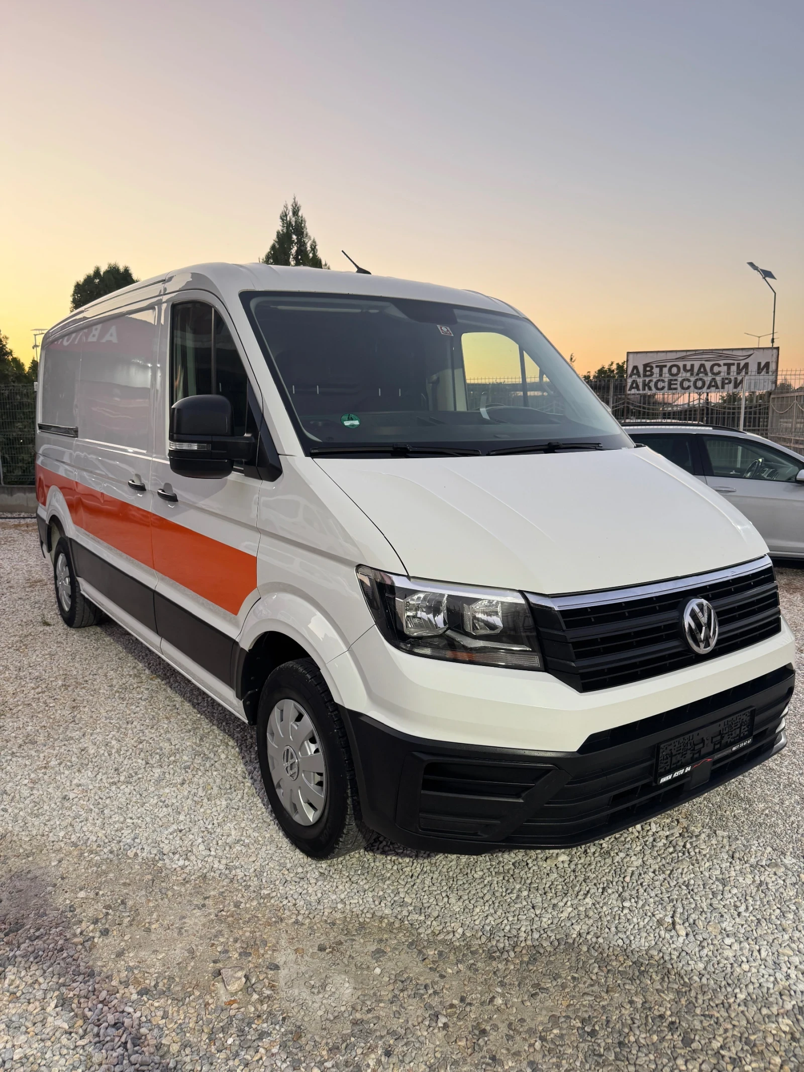 VW Crafter 2.0 tdi 140 к.с , снимка 2 - Бусове и автобуси - 56127251