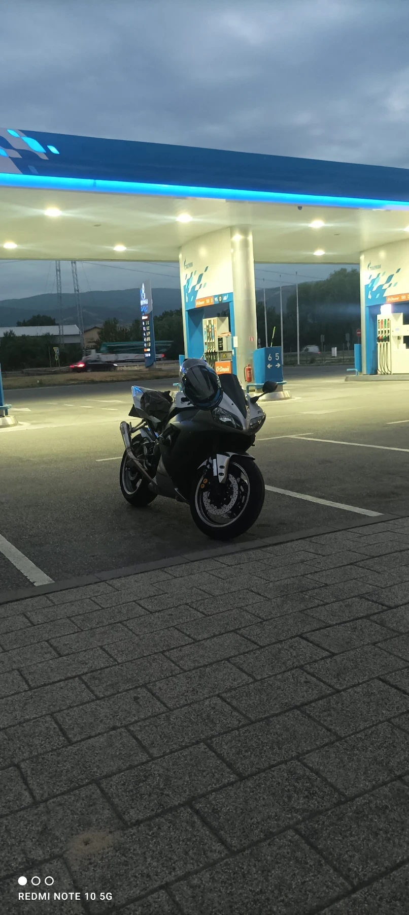 Yamaha YZF-R1, снимка 1