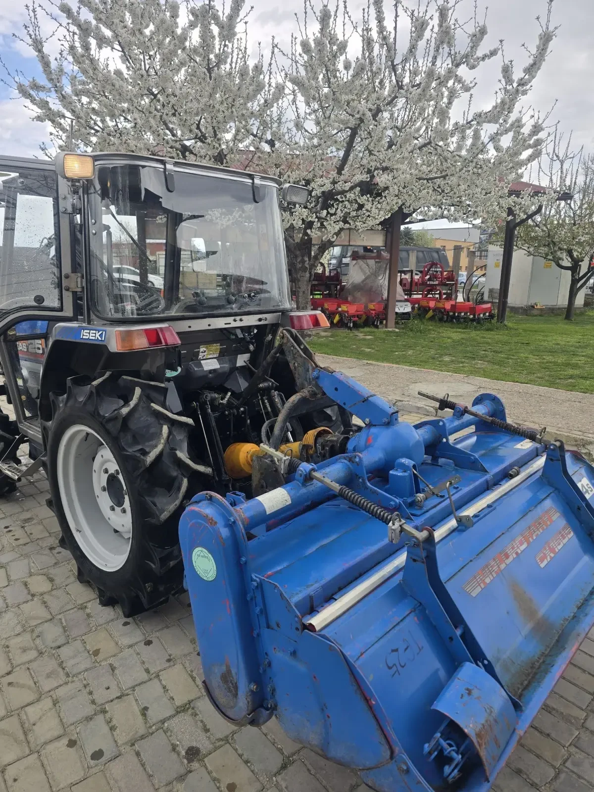 Трактор ISEKI Geas 25, снимка 6 - Селскостопанска техника - 54148580