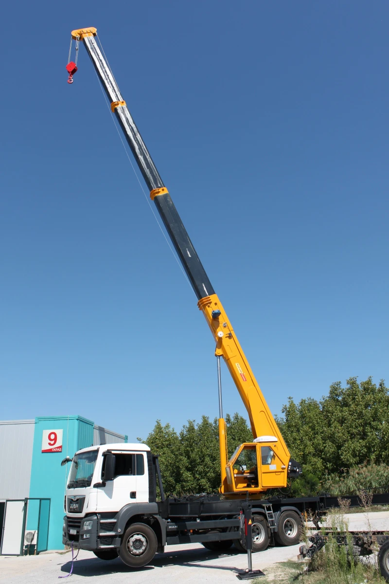 Автокран Друга марка Hydralift, снимка 13 - Индустриална техника - 52546104