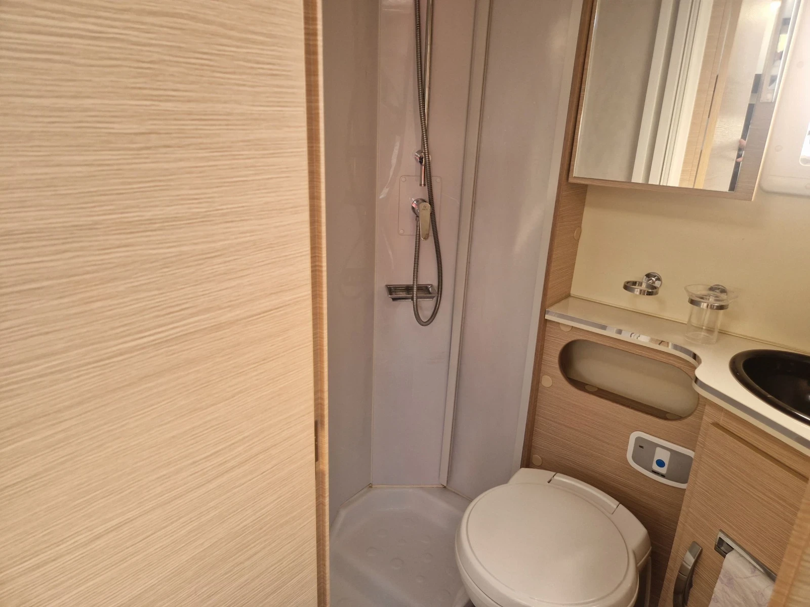 ������ Euramobil FORSTER | Mobile.bg � ����������� 11