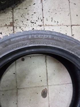 Гуми Зимни 215/50R18, снимка 3 - Гуми и джанти - 52938296