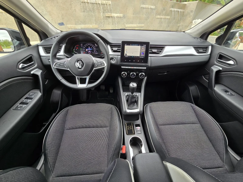 Renault Captur 1.3 Mild hybrid 140 к.с 2023г., снимка 13 - Автомобили и джипове - 47297462