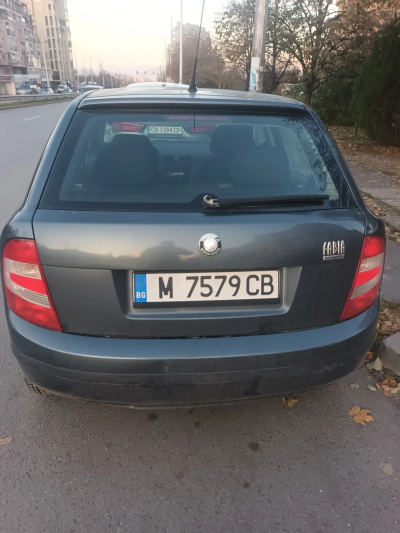 Skoda Fabia, снимка 8 - Автомобили и джипове - 48007272