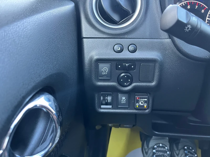 Nissan Note 1.2 Газ, снимка 14 - Автомобили и джипове - 48769619