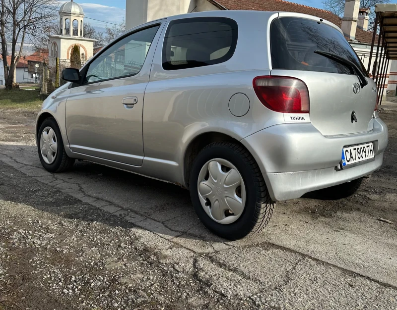 Toyota Yaris  1.0 VVT-i , снимка 6 - Автомобили и джипове - 48884379