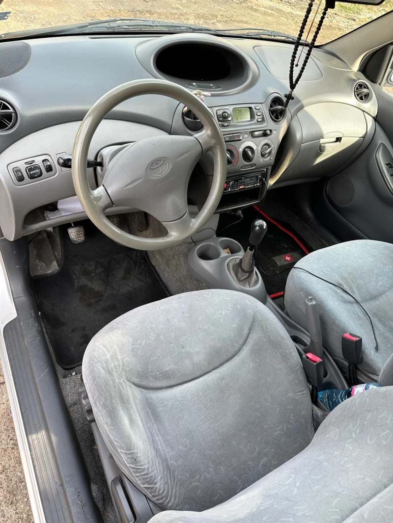 Toyota Yaris  1.0 VVT-i , снимка 7 - Автомобили и джипове - 48884379