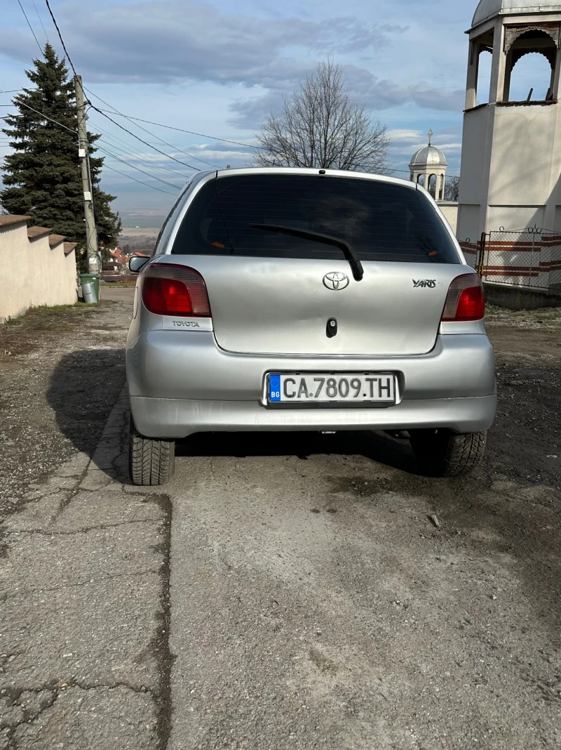 Toyota Yaris  1.0 VVT-i , снимка 5 - Автомобили и джипове - 48884379