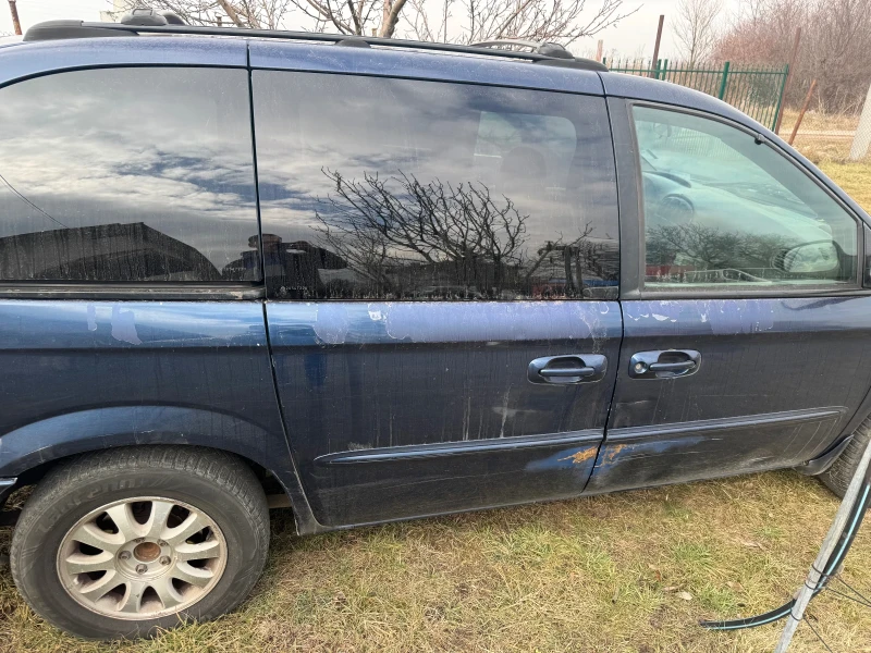 Chrysler Voyager 2.5crdi, снимка 1 - Автомобили и джипове - 49199212