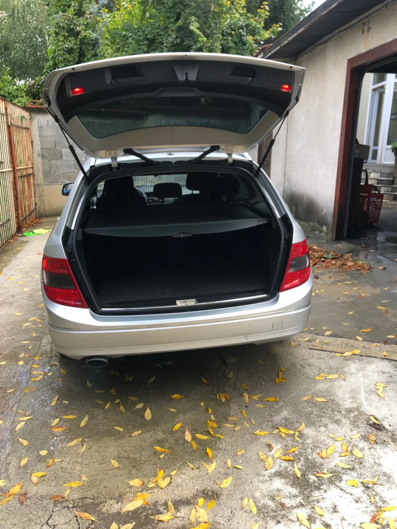 Mercedes-Benz C 220, снимка 7 - Автомобили и джипове - 49519019