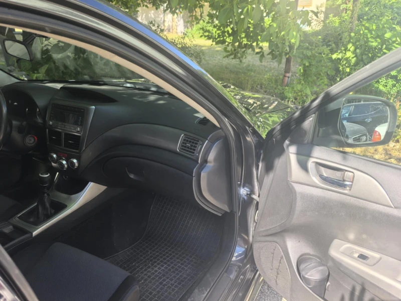 Subaru Impreza, снимка 6 - Автомобили и джипове - 50860523