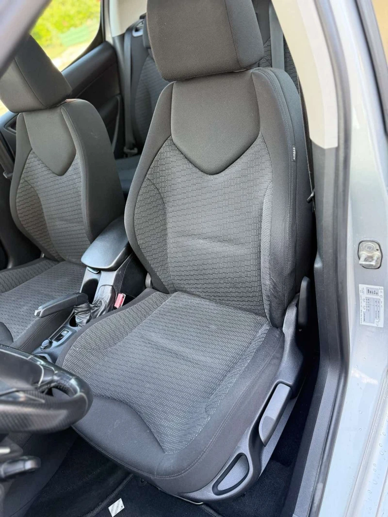 Peugeot 308 1.6 HDI, снимка 13 - Автомобили и джипове - 52752696