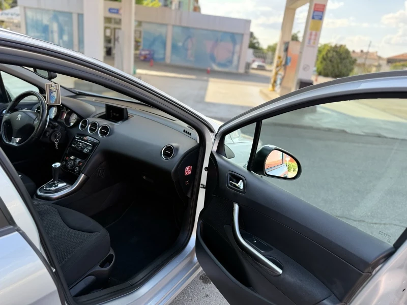 Peugeot 308 1.6 HDI, снимка 11 - Автомобили и джипове - 52752696