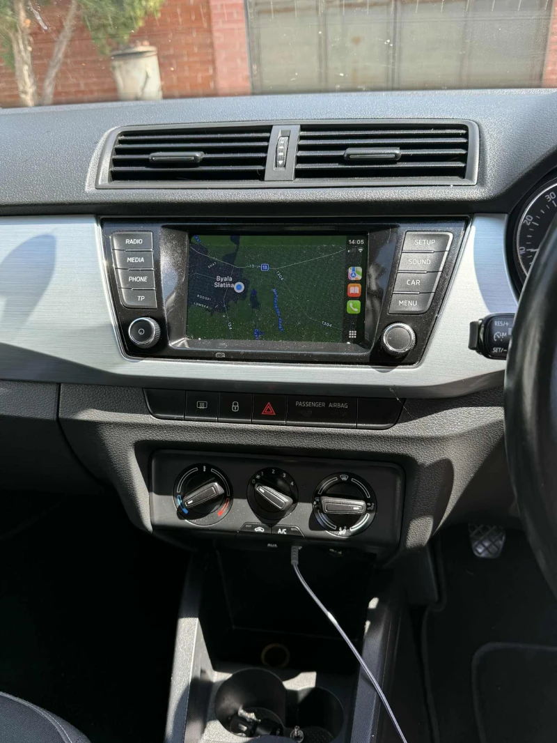 Skoda Fabia 1.0 Tsi 95, снимка 7 - Автомобили и джипове - 52921473