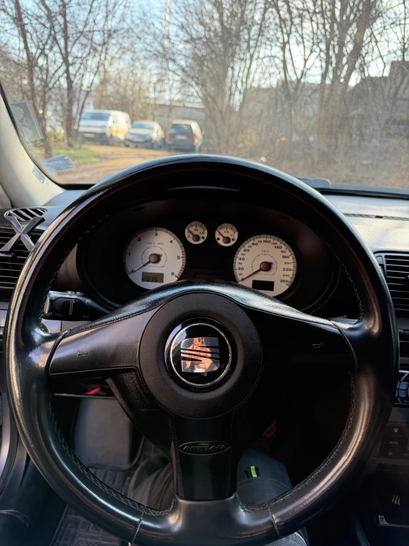 Seat Leon ARL, снимка 9 - Автомобили и джипове - 52813000