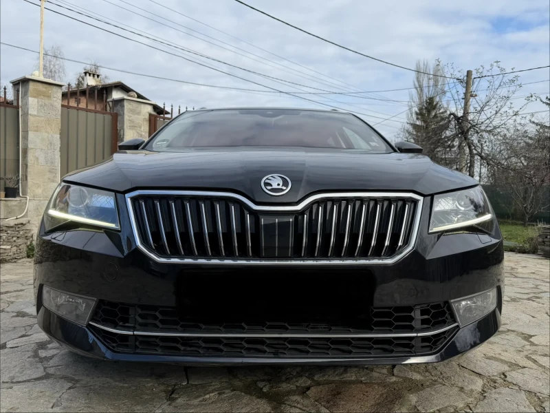Skoda Superb 2.0TDI/4X4/ПОГРЕВ/ЕЛ.СЕДАЛКИ, снимка 2 - Автомобили и джипове - 52858904